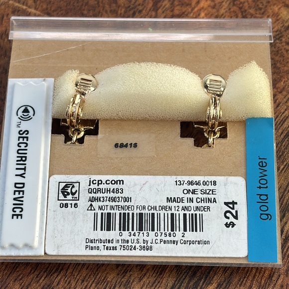 NWT Monet Gold Drop Clip-On Earrings - Picture 3 of 4
